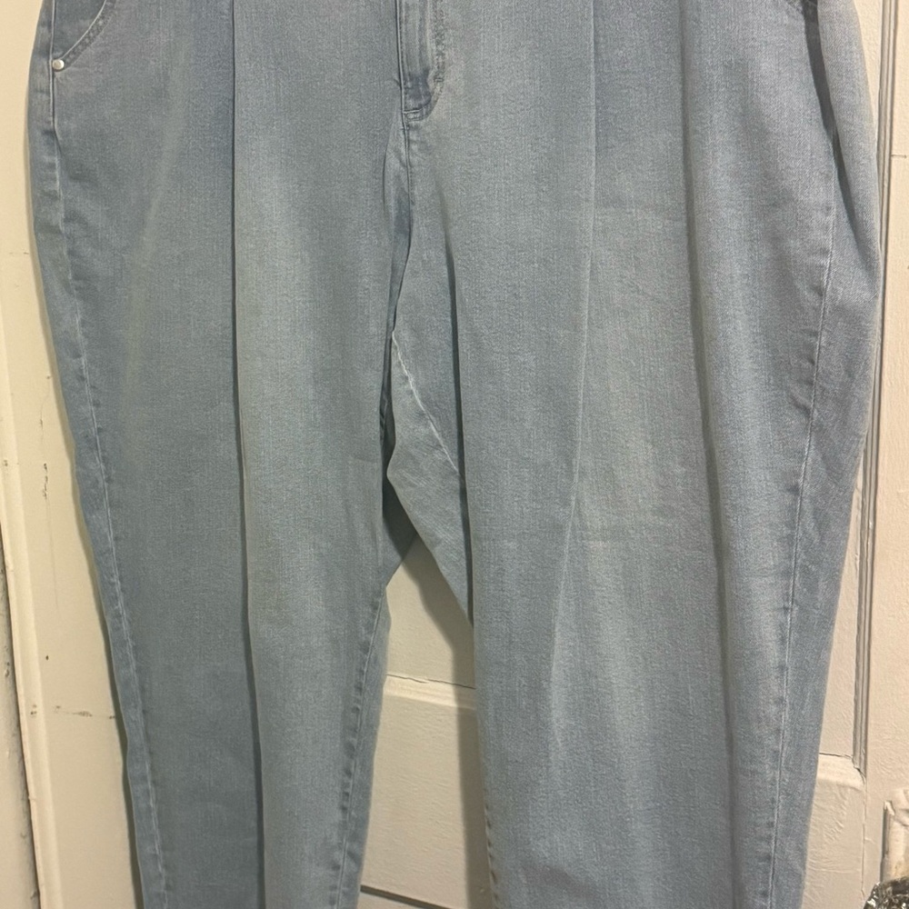 On 34th Jeans Women's 24w Blue Light Wash Taper Leg  High Rise Plus Size Jeans